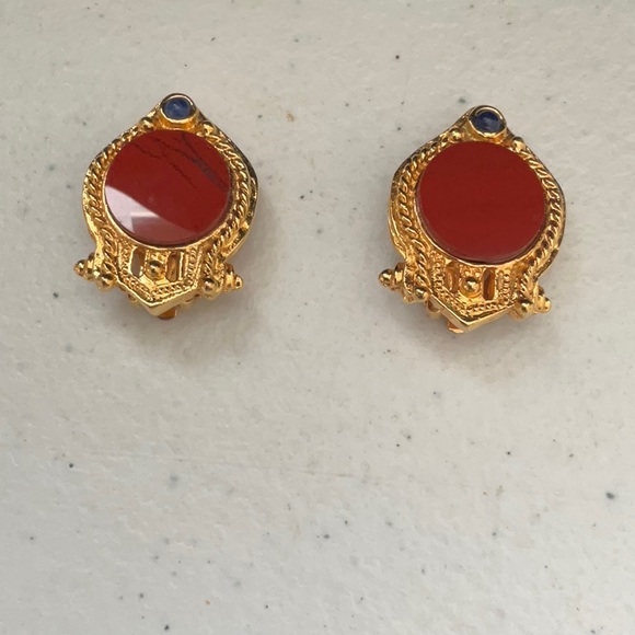Jewelry - Vintage Carnelian Gold Disc Earrings